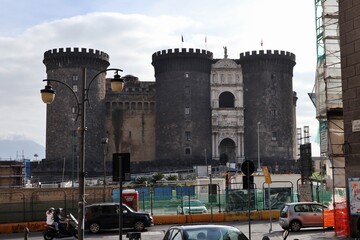 Napoli - Maschio Angioino da via Santa Brigida