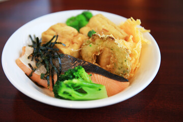 おいしそうな料理