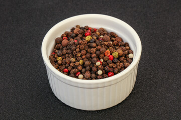 Peppercorn heap in the bowl