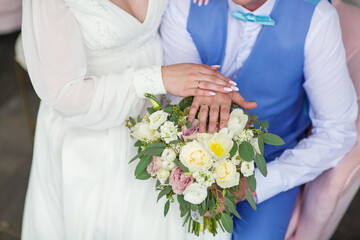 delicate wedding details in the morning	