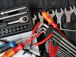 Metal bench tools for mechanics