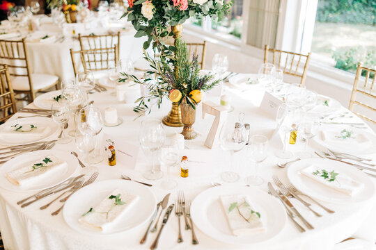 Italian wedding table setup with lemons