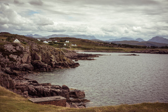 View of houses and mountains in the Scottish highlands