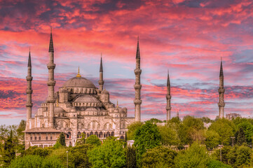 Fototapeta na wymiar Blue Mosque ( sultanahmet camii ) in Istanbul of Turkey
