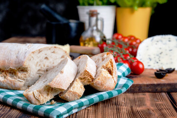 chleb, jedzenie, bochenki, pieczone, posiłek, śniadanie, przekąska, swiezy, przepyszny, obiad, biała, piekarnia, ciasta, zdrowa, smaczny, delikatesowy, domowe, ser, włoski, czarnuszka, zioła, pomidory