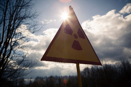 Radioactive warning symbol