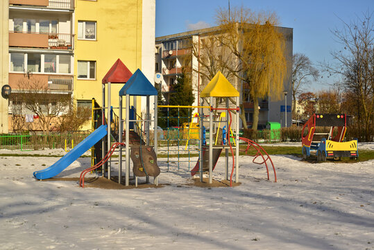 Słoneczny plac zabaw