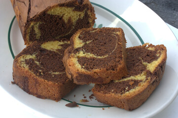 gâteau marbré au chocolat ,fait maison