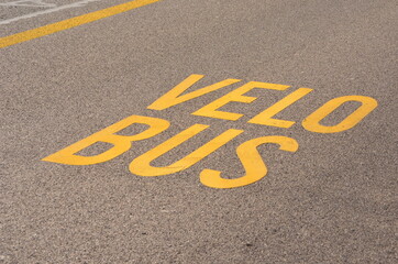 Piste cyclable, piste bus en Suisse