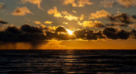 Sonnenaufgang im Winter an der Ostsee, Grömitz, Schleswig Holstein, Deutschland