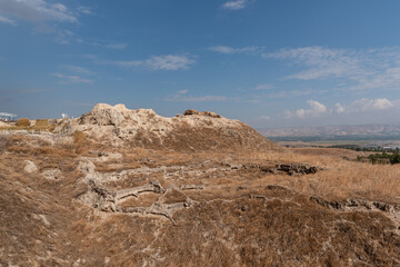Fototapeta na wymiar Israelite fortress on top of the hill at Beit She'an in Israel