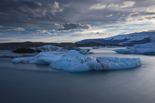 Iceberg over Jokulsarlon glaciar lagoon