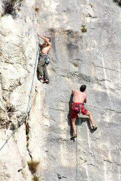Climbing (Calanques de Marseille)	