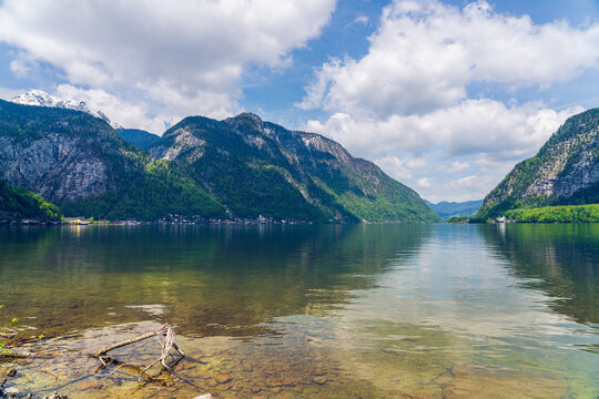 Halstatt, Halstatter Lake and mountains around this picturesque