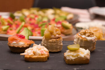 Aperitivos en la mesa