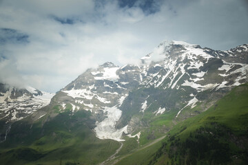 Fototapeta na wymiar Amazing view in Austria to Glossglockner. Snow in the july.