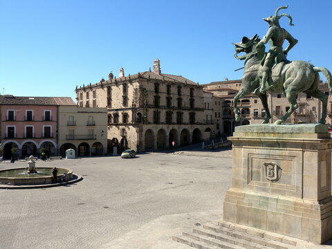 main square of trujillo with statue of francisco pizarro.