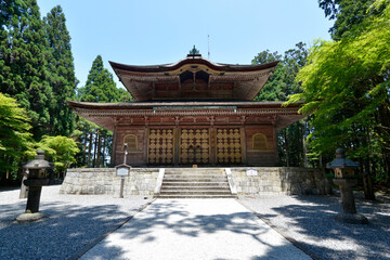 Fototapeta premium 比叡山延暦寺 戒壇院 滋賀県大津市
