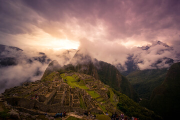 Naklejka premium sunset in machu picchu