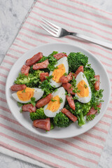 ブロッコリーサラダ