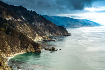 Fototapeta na wymiar dramatic landscape photo of Big Sur,California during summer.