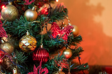 Obraz na płótnie Canvas Christmas tree and decorations