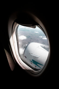 Vista desde la ventanilla de la turbina del avi&oacute;n de Aerol&iacute;neas Argentinas