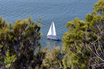 Sailing boat leaving land