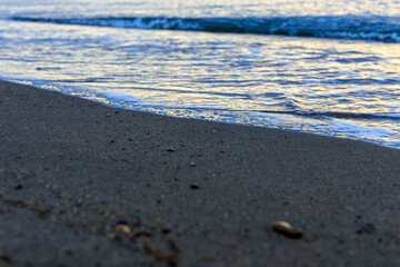 海　砂浜　夕日　冬の日本海