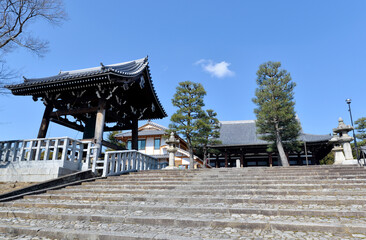 金戒光明寺　鐘楼と御影堂　京都市