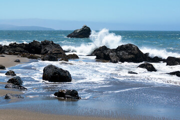 California ocean coast. Sunny day. Ocean surf