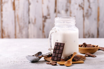 Vanilla milkshake with chocolate