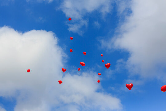 Red Balloons In The Sky