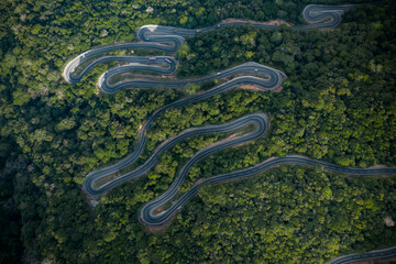 18 bends scenic road in Sri Lanka