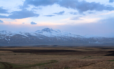 Fototapeta na wymiar landscape with mountain at the sunset