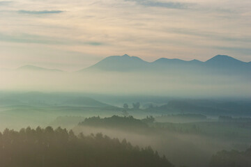 Obraz premium 北海道 上富良野町 朝の景色