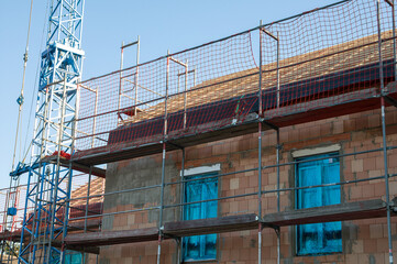 baustelle gerüst rohbau dach hausbau