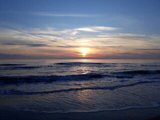 Fototapeta na wymiar Mare al tramonto #4