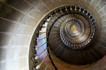 Escalera de caracol en un faro I