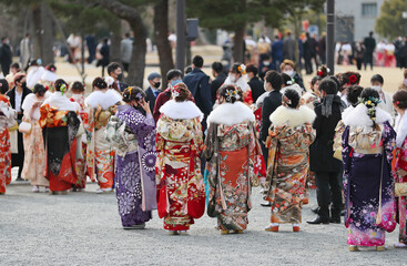 晴れ着姿の女性（成人式のイメージ）