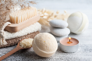 Spa composition with bath bombs