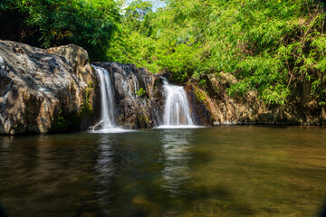 Obraz na płótnie Canvas Beautiful waterfall. Namtok ang beng, Chaman, Makham District, Chanthaburi. Thailand