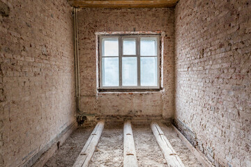 Fototapeta premium Dismantling in the old apartment before new renovation, construction concept