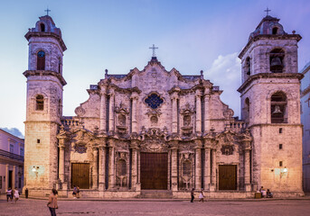 Fototapeta na wymiar Sunset photo of The Cathedral of the Virgin Mary of the Immaculate Conception in the Plaza de la Catedral in the center of Old Havana, Cuba
