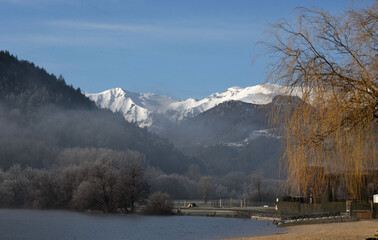 Massif du Sancy et lac Chambon. Auvergne, France.