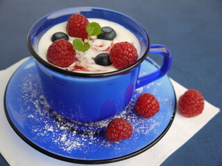 Mousse au Chocolate in weiß