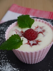 Mousse au Chocolate in weiß