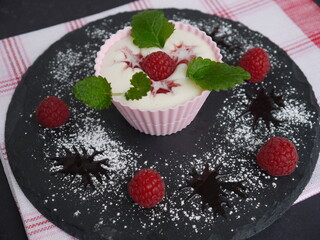 Mousse au Chocolate in weiß