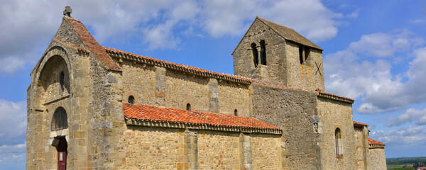Panoramique chapelle St-Laurent de Châtel-de-Neuvre (03500), département de l'Allier en région Auvergne-Rhône-Alpes, France