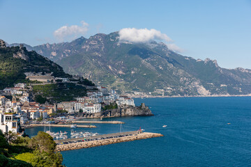 Fototapeta premium Rocky shore in world famous Amalfi coast. Unesco World heritage site. Campania, Italy.